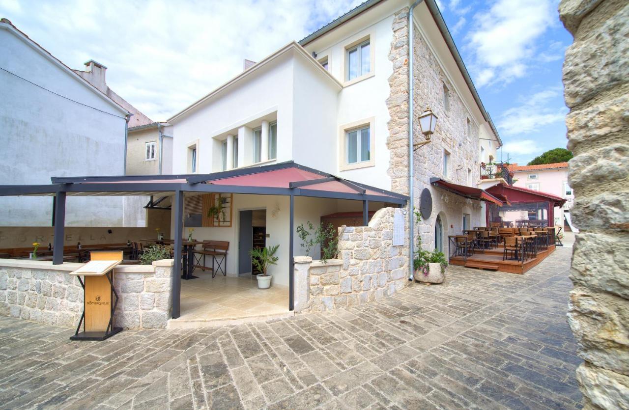 Portella Rooms Krk Town Buitenkant foto