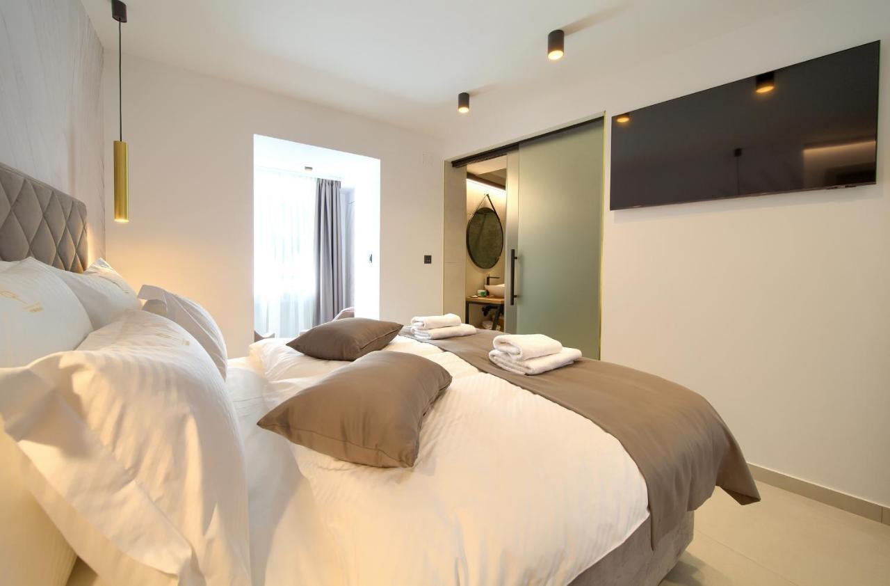 Portella Rooms Krk Town Buitenkant foto