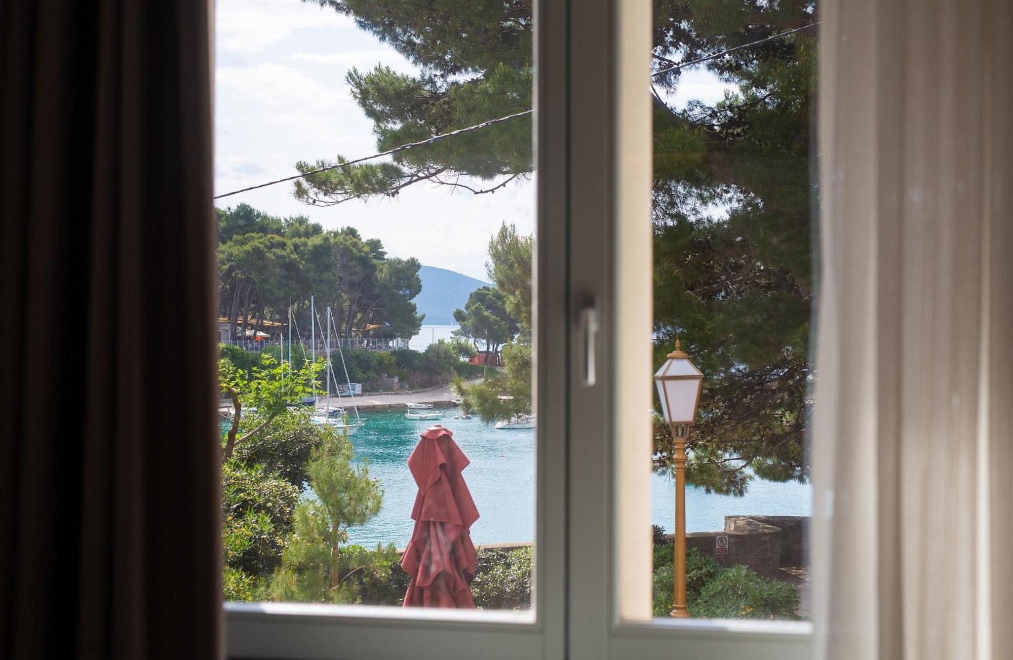 Portella Rooms Krk Town Buitenkant foto